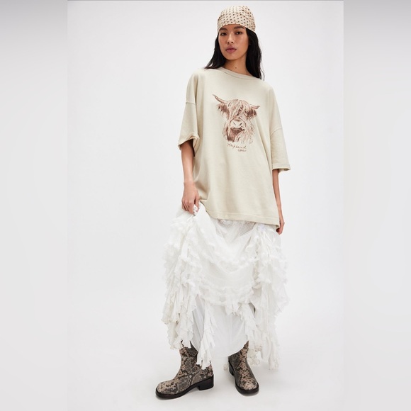 We The Free Farm Friends Tee. Color Ivory Comb. Size XL - Picture 5 of 9